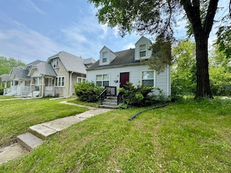 3223 W Fairmount Ave, Milwaukee, WI 53209