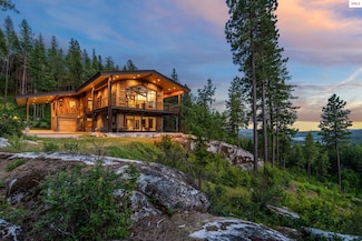 172 Elk Hills Rd, Sandpoint, ID 83864