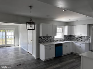 15 Excell Ln, Willingboro, NJ 08046
