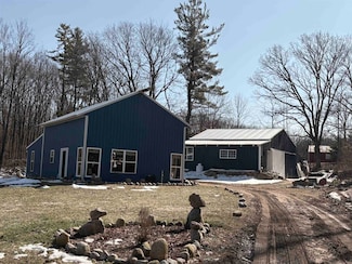 887 W M 61 Ave, Harrison, MI 48625
