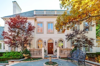 1371 Lakewood Dr, Lake Forest, IL 60045