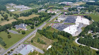 19-32 E Stuart Dr, Galax, VA 24333