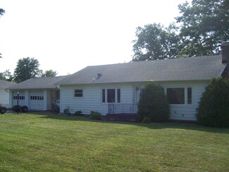 319 S Main Rd, Mountain Top, PA 18707