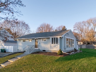 22 Stratford Rd, Norwood, MA 02062