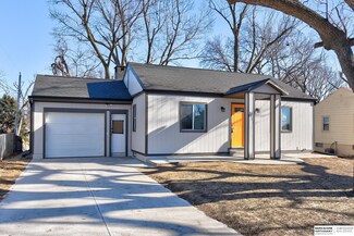5511 S 79th St, Omaha, NE 68127