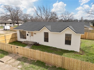 1225 N 6th St, Waco, TX 76707