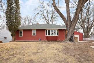 22 Oday St N, Saint Paul, MN 55119