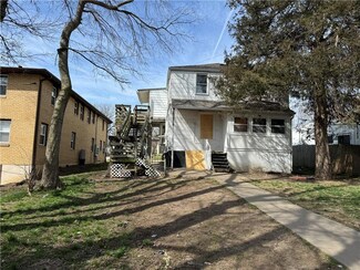 637 S Crysler Ave, Independence, MO 64052