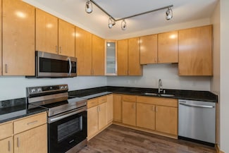 2600 University Ave SE Unit 401, Minneapolis, MN 55414
