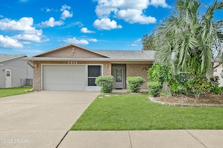 2928 Bristol Ln, South Daytona, FL 32119