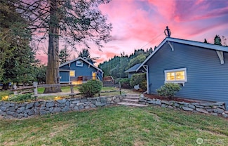 5502 Northwest Dr, Bellingham, WA 98226