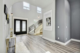 131 Friendlywood Dr, Canyon Lake, TX 78133