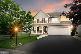 285 Thomas Armor Dr, Windsor, PA 17366