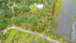 13 Seabreeze Dr, Darien, GA 31305