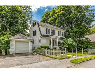 81 Linden Rd, Melrose, MA 02176