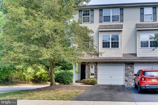203 Picket Post Ct, Fort Washington, PA 19034