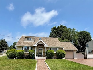 7 Ronald Ave, Hicksville, NY 11801