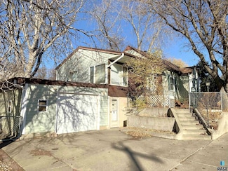 1312 E 11th St, Sioux Falls, SD 57103