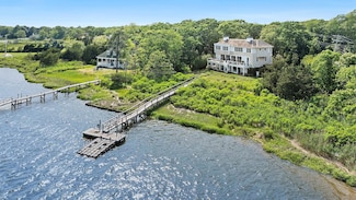 801 Montauk Hwy, Westhampton Beach, NY 11978
