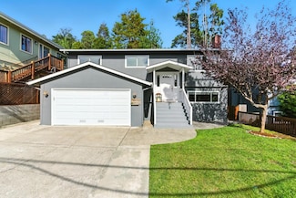 422 Avenue Portola, Half Moon Bay, CA 94019