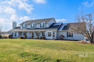 9387 S Snaffle Bit Ln, Kuna, ID 83634