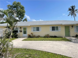 632 108th Ave N, Naples, FL 34108