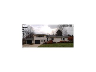 2122 Kimmel St, Youngstown, OH 44505