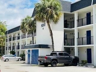 5100 SW 64th Ave Unit 101, Davie, FL 33314