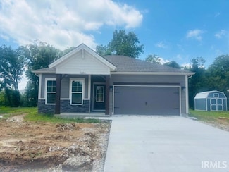 1384 Hunters Crossing Cir, Huntingburg, IN 47542