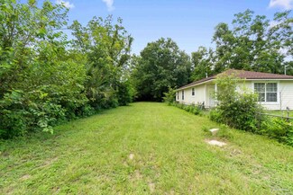 2412 W Yonge St, Pensacola, FL 32505