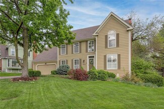 8522 Bradshaw St, Lenexa, KS 66215