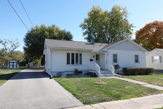 7 Chestnut St, Galesburg, IL 61401