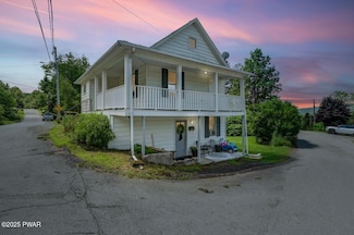 369 Upper Powderly St, Carbondale, PA 18407