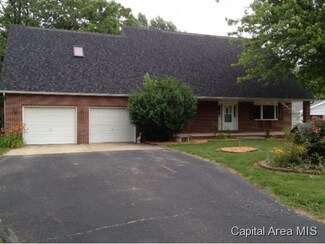 3208 West St, Springfield, IL 62707