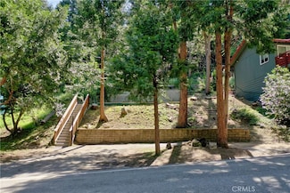 785 Fern Dr, Crestline, CA 92325