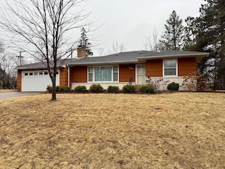 11203 Oakvale Rd N, Hopkins, MN 55305