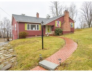 135 Stallion Hill Rd, Fiskdale, MA 01518