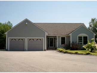 60 Ridgetop Ln, Henniker, NH 03242