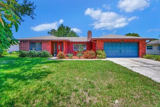 890 Glasgow Ave, Deltona, FL 32738