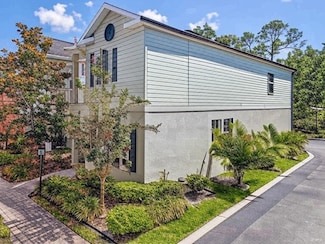 311 Vista Cruiser Ln, Oldsmar, FL 34677