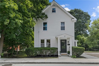 12 Beach St, Warren, RI 02885