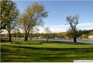 431 Locust Point Rd, Rumson, NJ 07760