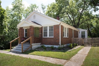 4820 Goodman St, Shawnee, KS 66203