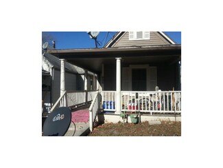 902 W 29th St, Kansas City, MO 64108