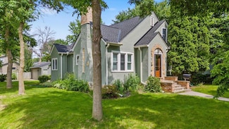1838 York Ave N, Golden Valley, MN 55422