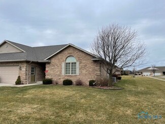 1720 Julie Marie Dr, Bowling Green, OH 43402