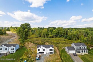 12 Morgan Ct, Stillwater, NY 12170