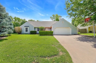 324 N Lakeside Dr, Andover, KS 67002