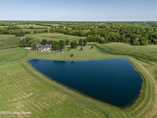 411 Paddock Ln, Simpsonville, KY 40067