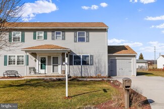 502 Tall Cedar Ln, Greencastle, PA 17225